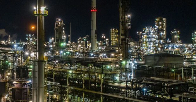 Germania cere ajutorul Poloniei pentru ca Berlinul să nu rămână fără carburanți, după ce rușii taie tranzitul petrolului kazah