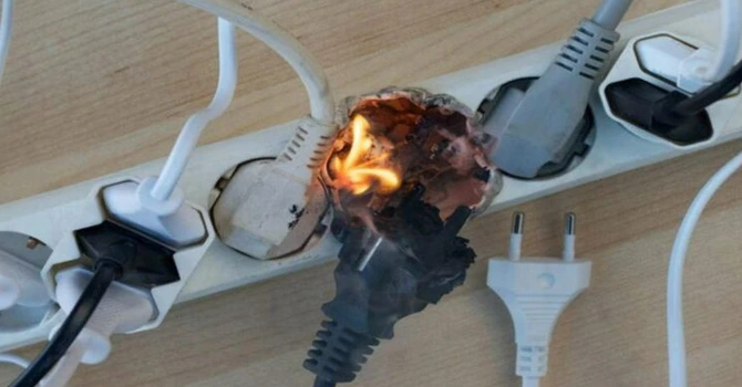 Campioana scumpirilor – Preţul energiei electrice a crescut cu peste 57% în martie față de martie 2025