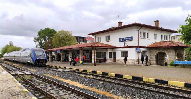 TABEL Patru din șase operatori de transport feroviar de călători din România au închis anul trecut pe pierdere – sindicaliști