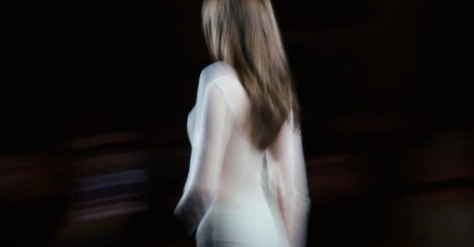 O legendă a modei intră în ţara noastră – VOGUE România, cea mai nouă ediţie internaţională a emblematicului brand