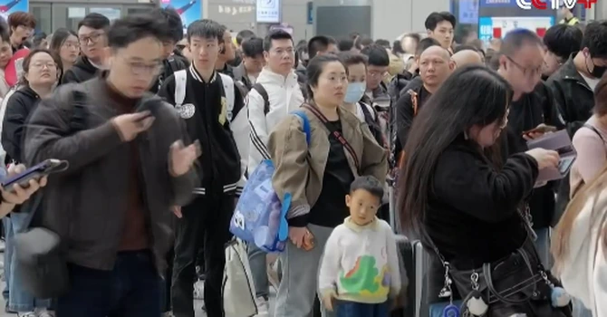 Căile ferate chineze au înregistrat un record de pasageri de 1 mai