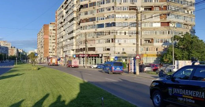 A fost constituită comisia de evaluare a pagubelor provocate de drona care a lovit blocul din Galați, după ce CNSU a aprobat acordarea de ajutoare financiare de urgență