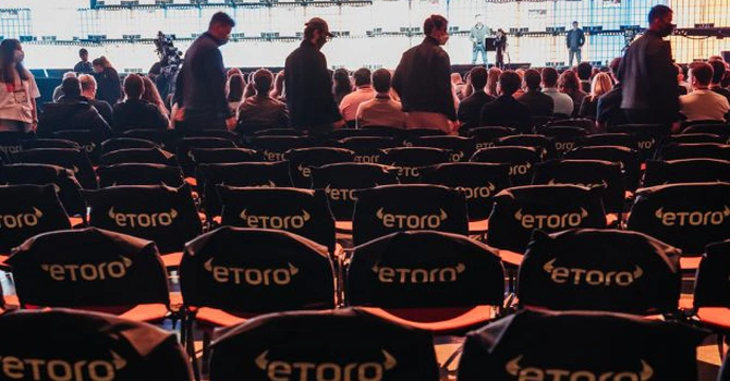 eToro adaugă în portofoliul său încă 19 criptoactive, extinzându-și oferta la peste 200