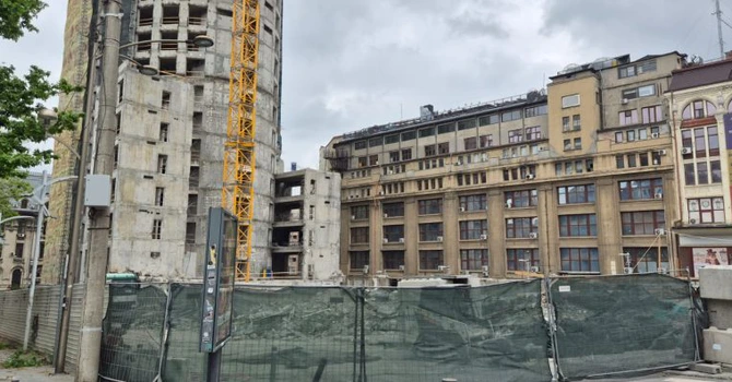 FOTO Clădire istorică, pusă la pământ în centrul Capitalei. Investiție de zeci de milioane de euro plănuită de AFI în fostul sediu Bancorex