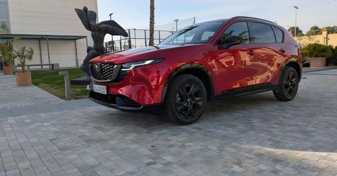Test Mazda CX-5 – Echilibru între tehnologie și design