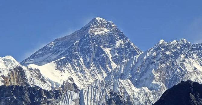 Nepalul a emis un număr record de autorizații pentru escaladarea Everestului