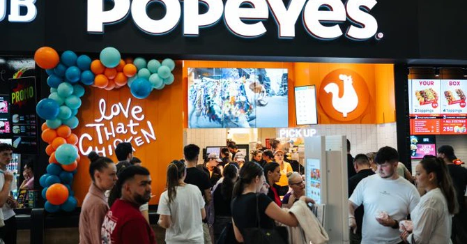 Popeyes continuă extinderea în România și deschide un nou restaurant, la Timișoara