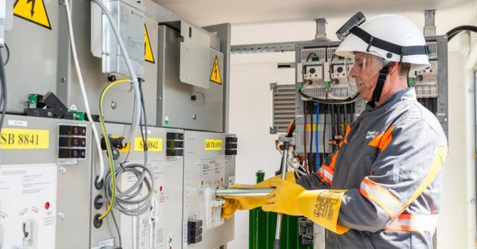 Compania Rețele Electrice România a început lucrările de modernizare a infrastructurii de distribuție din zona Gărâna-Văliug-Trei Ape, județul Caraș-Severin