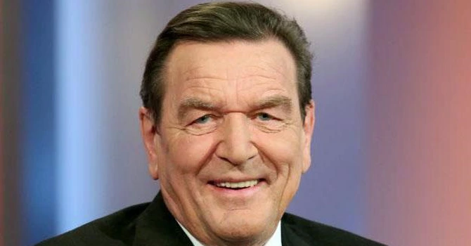 Germania, sceptică în legătură cu sugestia lui Putin ca Schroeder să coordoneze negocierile de pace privind Ucraina