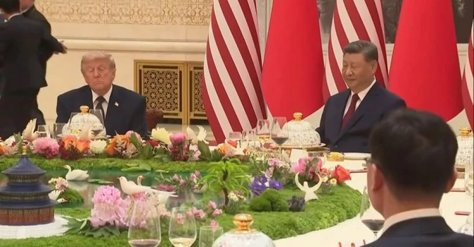 Vizita lui Trump în China și negocierile cu Xi Jinping. Au fost făcuți câțiva mici pași simbolici, dar acordurile importante au fost puține (AFP)
