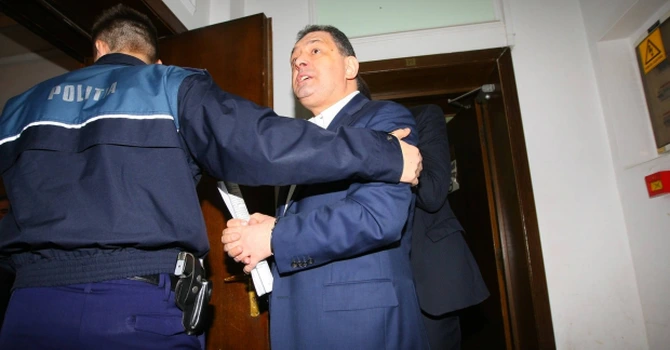Dosar-gigant pentru Marian Vanghelie în scandalul economatelor – Alte 30 de persoane sunt cercetate. Prejudiciu de peste 20 de milioane de euro