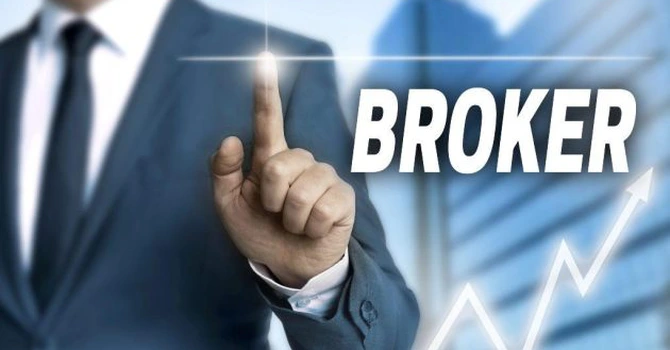 Just2Trade pentru investitorii români: merită sau nu în 2026?