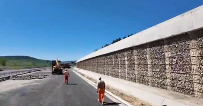VIDEO Autostrada Transilvania: Umbrărescu, aproape de finalizarea lucrărilor și pe tronsonul Nădășelu – Zimbor