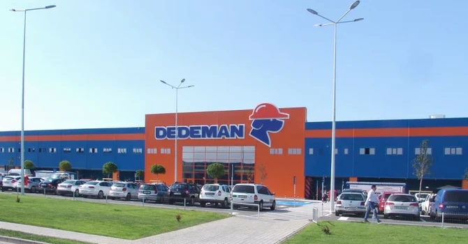 Dedeman a ajuns la peste 13 miliarde de lei afaceri, un nou record pentru companie. Profitul a rămas pe loc