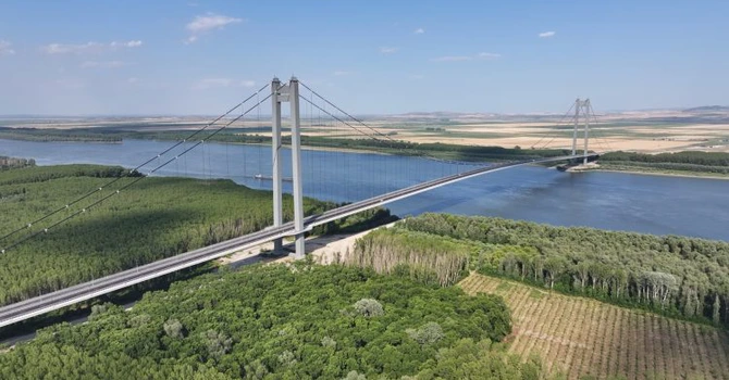 Podul de la Brăila intră iar în reparații. Cât vor dura restricțiile temporare de circulație