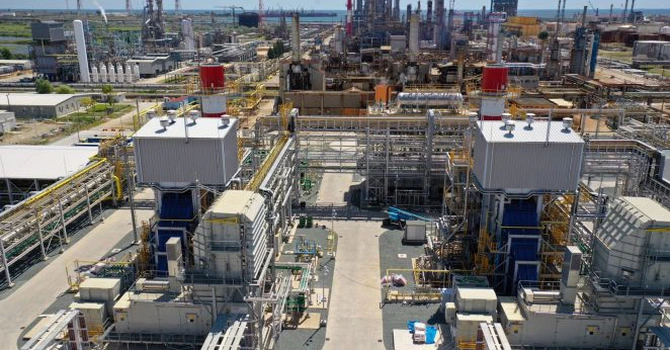 Centrala de cogenerare a Rompetrol Energy a produs aproximativ 180.000 MWh de energie electrică, în primele patru luni