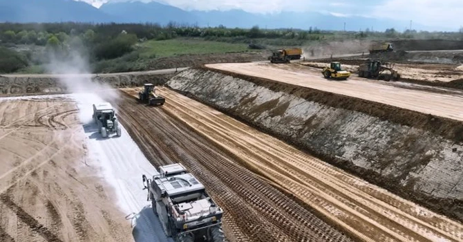 Top constructori autostrăzi: Makyol, Pizzarotti – Retter și UMB au avut cele mai mari progrese în martie