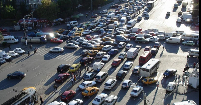 Anunţ important pentru şoferii care au maşini hibrid din Bucureşti. Ce trebuie să plătească – Decizia intră în vigoare azi, 1 mai 2026