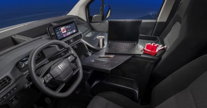 Smart Compact Van, noua gamă Stellantis dedicată firmelor care caută flexibilitate și o platformă multienergie