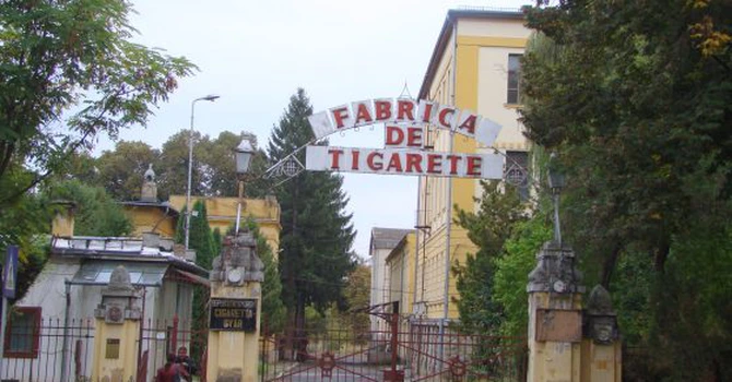 Șase clădiri monument ale fostei Fabrici de Ţigarete din Sfântu Gheorghe, unde se fabricau cele mai bune țigări Carpați, vor fi reamenajate și transformate într-un centru de joacă ştiinţifică