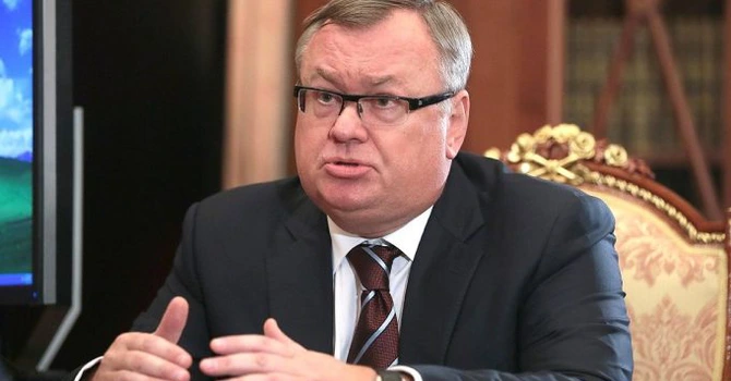 Șeful uneia dintre cele mai mari bănci din Rusia avertizează că economia țării ar putea stagna în acest an