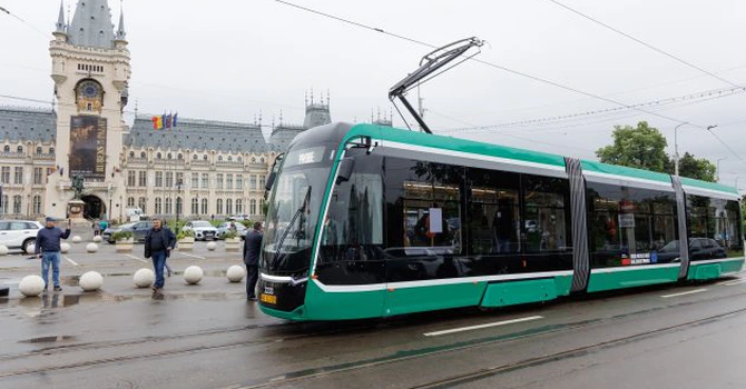 Compania turcă Bozankaya a finalizat livrarea înainte de termen a 18 tramvaie de 20 de metri pentru Primăria Municipiului Iași