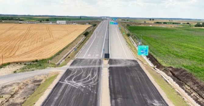 VIDEO Autostrada A3 Transilvania: Selina Grup anunță că lucrează cu 700 de oameni pe lotul Chiribiș – Biharia
