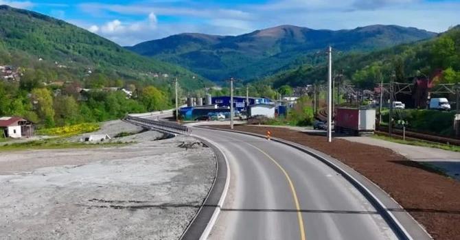 VIDEO Centura Comarnic: Șeful CJ Prahova somează constructorul să finalizeze lucrările în august. Constructorul: În august vom fi la 90%