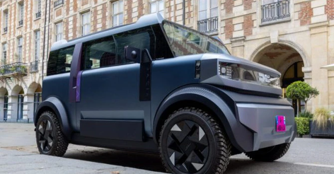 VIDEO Cea mai nouă mașină electrică Dacia, Hipster, a ieșit pe stradă. Ce părere are publicul