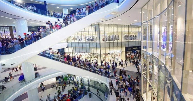 Așa ceva nu s-a mai întâmplat: magazinul pe care bucureștenii l-au vrut înapoi se redeschide oficial în Mega Mall