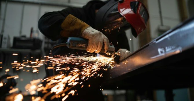 Fabrici şi linii de producție noi: program de ajutor de stat cu peste 5,3 miliarde de lei pentru industrie, aprobat de Guvern