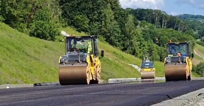 VIDEO A1 Sibiu – Pitești: Secțiunea 4, cu primul tunel forat de autostradă din România, tot mai aproape de deschidere