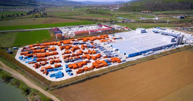 Mutare istorică: Românii de la TeraPlast preiau o fabrică de la un lider mondial și intră puternic pe piața din Spania