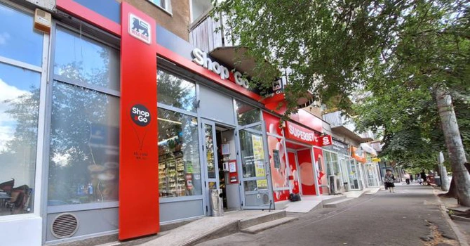 Omul de afaceri Radu Dimofte, care deține 17% din francizorul KFC în România, își delistează imperiul de spații comerciale de la BVB