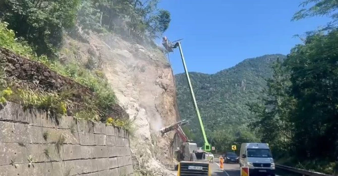 Restricțiile de circulație pe Valea Oltului s-au prelungit, din nou. Care este noul termen