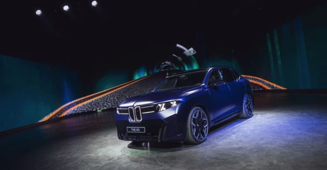 Noul BMW X5, cu o gamă complexă de sisteme de propulsie, de la diesel la electric, poate fi comandat în România. Care sunt prețurile