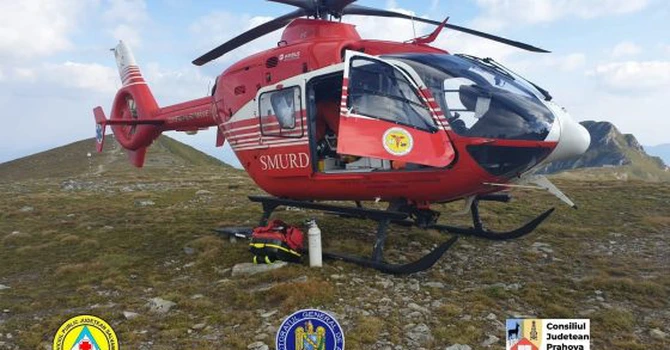 Patru alpiniști au căzut într-o prăpastie din Munții Bucegi. Două elicoptere intervin la fața locului