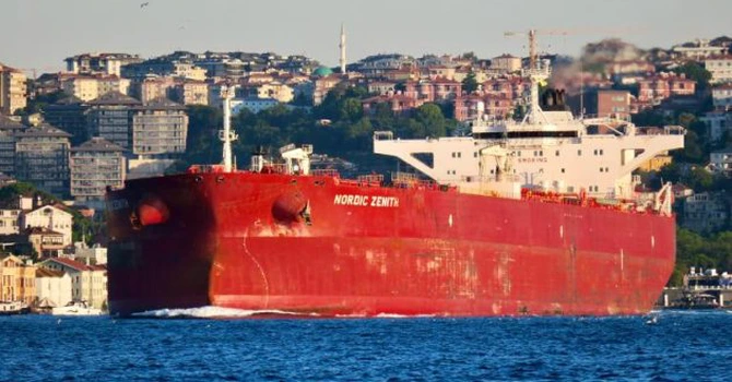 Un petrolier închiriat de ExxonMobil care transporta țiței kazah a fost atacat cu drone la terminalul CPC din largul coastei ruse