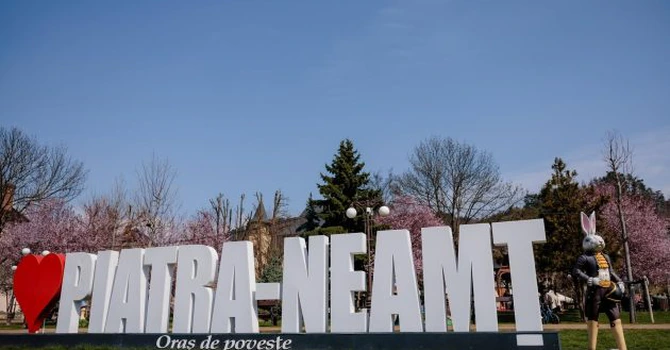 Primăria Piatra Neamț anunță că a depus și câștigat 22 de proiecte nerambursabile, în valoare de 687 de milioane de lei