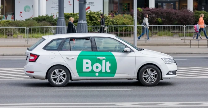 Vrei să conduci pentru Bolt? Ce presupun serviciile complete de înființare PFA și de ce contează să le faci corect