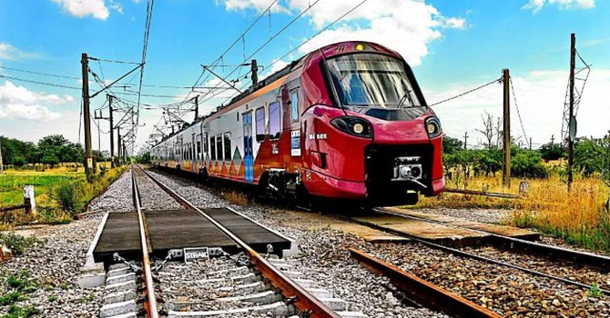 FOTO CFR Infrastructură Craiova redeschide circulația feroviară pe un tronson de nouă kilometri