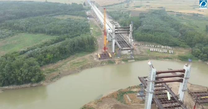 VIDEO Drumul Expres Brăila – Galați. Montarea unui nou segment de tablier la podul peste râul Siret, amânată din cauza ploilor