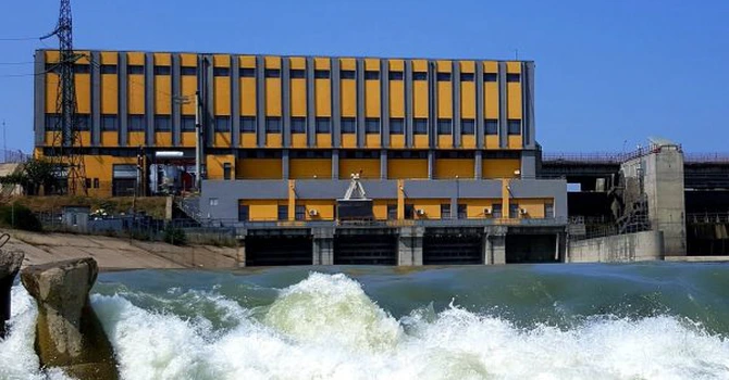 Conectcarea la rețea pe “contorul” centralelor Hidroelectrica, soluția rapidă pentru zeci de noi parcuri eoliene și fotovoltaice . Care este potențialul hibridizării hidrocentralelor