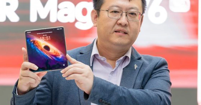 HONOR Magic V6: productivitate, autonomie și AI într-un design ultra-subțire