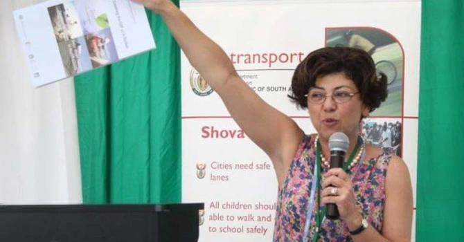 Scandal cu Barbut în Franţa – Ministrul tranziţiei ecologice demisionează după aprobarea legii care reintroduce două pesticide