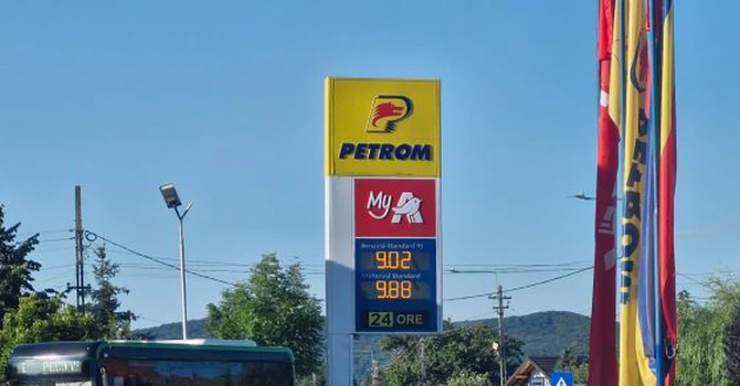 Ziua și scumpirea la pompă: Motorina s-a scumpit din nou azi, mai sunt câțiva bani până la pragul de 10 lei litrul