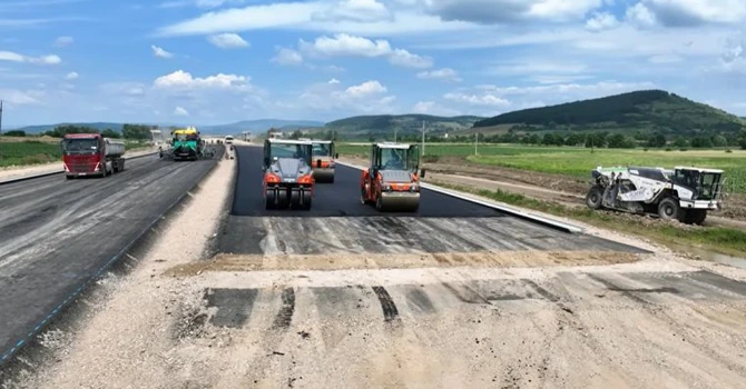 Top constructori autostrăzi: Nurol, Makyol, UMB și Precon au avut cele mai mari progrese în iunie