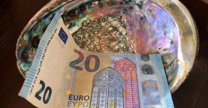 CEC Bank lansează serviciul de încasări instant în euro: fondurile ajung în cont în câteva secunde din toate țările membre SEPA (41 de țări)