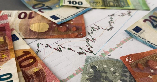Avertisment pentru românii care călătoresc în Bulgaria. Atenție la bancnotele de 50 de euro! Ce a descoperit un mare operator de case de schimb