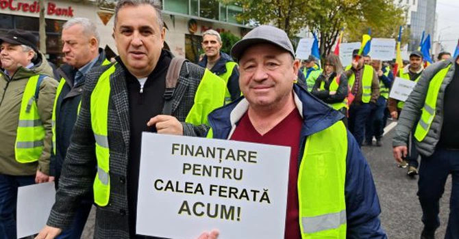 CFR riscă să nu mai poată plăti salariile din cauza unui blocaj birocratic, situație care ar putea duce la oprirea trenurilor, avertizează unul dintre sidicatele angajaților companiei
